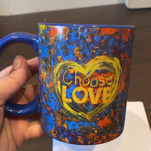 Penzy's Choose Love multi color heart design mug - Picture 7 of 7